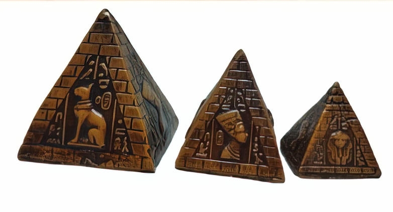 -Small Pyramid set with various shapes